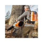 souffleur-a-batterie-bga200-nu-accessoire-portatif-hanches-stihl-3.jpg